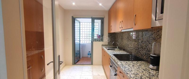 Foto ae7e20c6-1af4-4eac-a01d-d35ddc17347f. Piso en calle dunas de casasola 9e apartamento de lujo en benatalaya: tu oasis en la costa del sol en Estepona