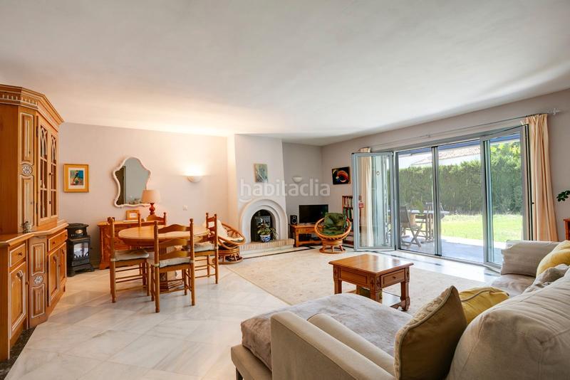Foto 3428b975-304b-4d40-abe5-9876406e92e7. Piso en avenida del coral 43 tu paraíso en atalaya: exclusivo apartamento en planta baja en Estepona