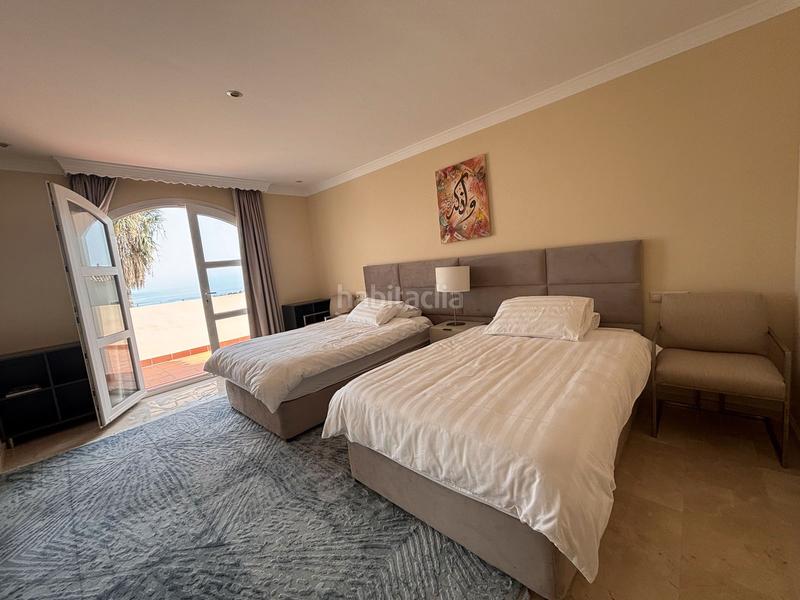 Foto d6b6836d-6b05-4c1e-a06c-b31f5e03e6a7. Chalet en la panera 19 tu oasis de lujo en La Concha - Resina Golf Estepona