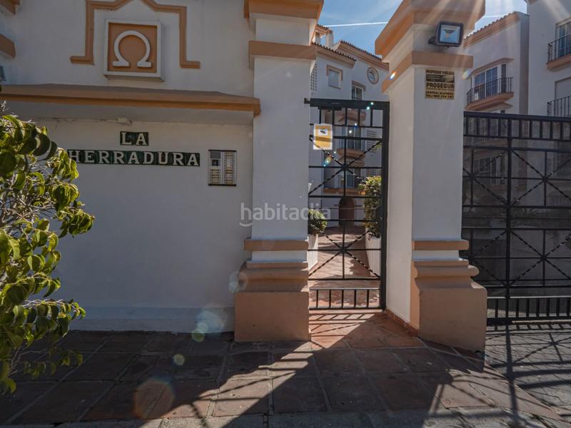 Foto c7095ffe-b023-4942-a40b-0bb385c3c898. Piso la herradura: tu paraíso junto al mar en Puerto Banús Marbella
