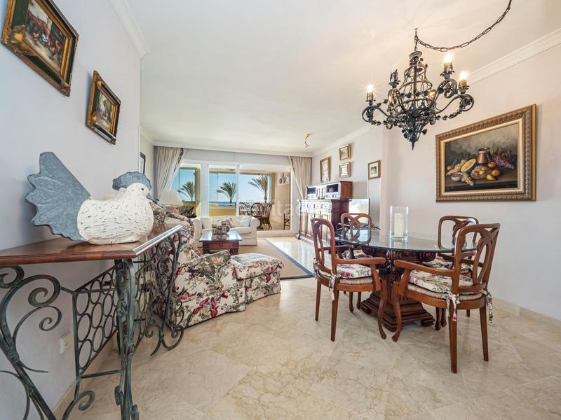 Foto e975dacb-d0b1-4bcf-b7d1-7d2933c11910. Piso la herradura: tu paraíso junto al mar en Puerto Banús Marbella