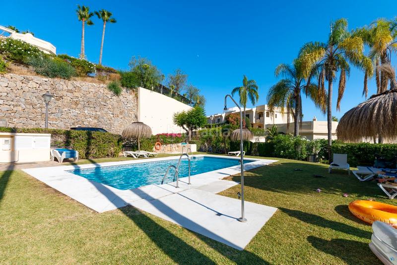 Foto ccb96476-aa04-4f0e-984c-d0bd07f789ad. Piso en calle la pacheca alta 22 exclusivo apartamento en planta baja con jardín privado en la quinta, : lujo y vistas panorámicas en Benahavís