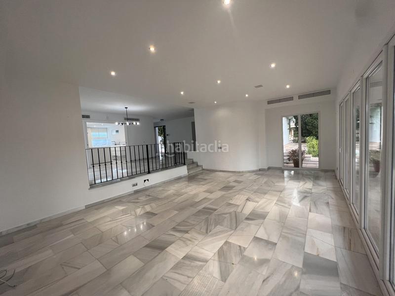 Foto c66a1af1-f7c3-4645-8e5b-004dd5c8917b. Chalet in calle los granados 18 in Puerto Banús Marbella