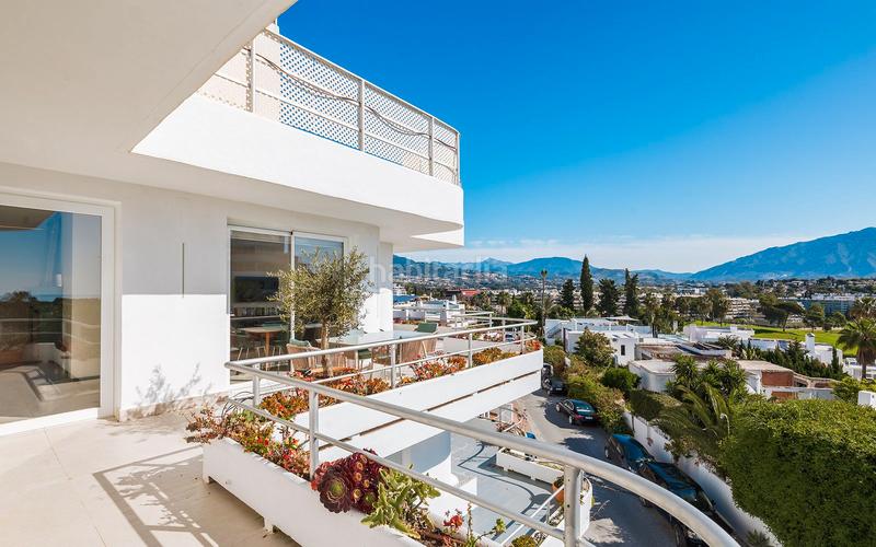 Foto 6cb9b583-753e-4cc2-8a6f-79225b32a91b. Attique dans calle 19 c 501 dans Guadalmina Alta Marbella