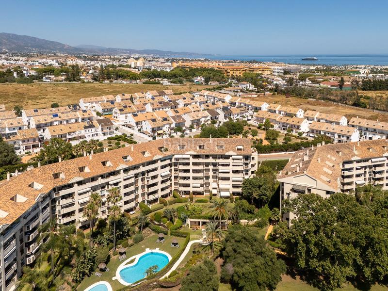 Foto 0e9f129f-8c99-4b56-a5c2-bc07b094cff1. Pis a calle 19 c 501 a Guadalmina Alta Marbella