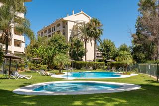 Appartement à Calle 19 c 501. Guadalmina: tu oasis de serenidad