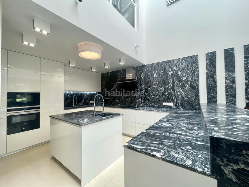 Foto 21be0ee4-c358-4946-96c7-320914203607. Dúplex a plaza de los naranjos 4 a Casco Antiguo Marbella