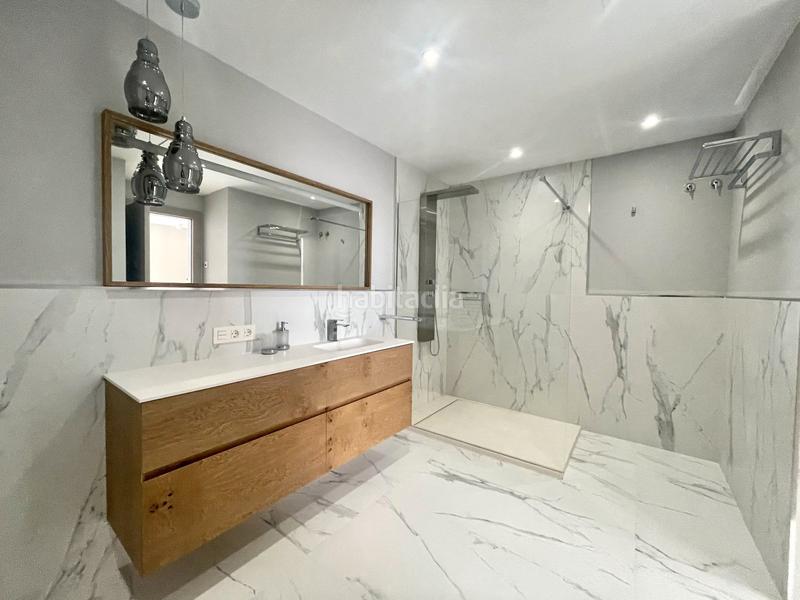 Foto e10fdbf8-0eb5-4d23-b846-5516dcad83d0. Dúplex a plaza de los naranjos 4 a Casco Antiguo Marbella