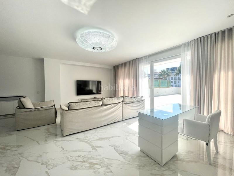 Foto bc285fff-a7d7-47c5-8bfc-5bd2381d96a5. Appartement in conjunto benabolá 7 in Puerto Banús Marbella