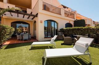 Appartement à Calle las mimosas 3. Puerto banús: tu jardín exclusivo