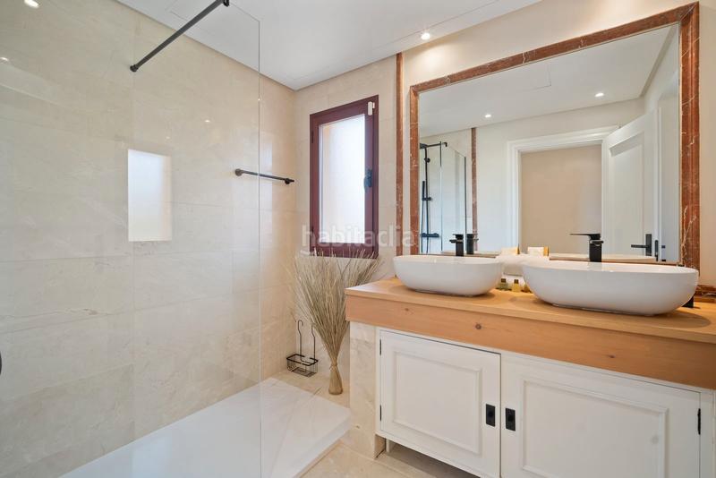 Foto 60909db8-d450-4112-8512-92e0490abcba. Casa bifamiliare in calle vasari 11 in La Dama de Noche - La Alzambra Marbella