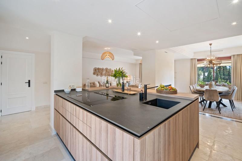 Foto de6895a5-c456-4238-bab1-4639c371f857. Casa bifamiliare in calle vasari 11 in La Dama de Noche - La Alzambra Marbella