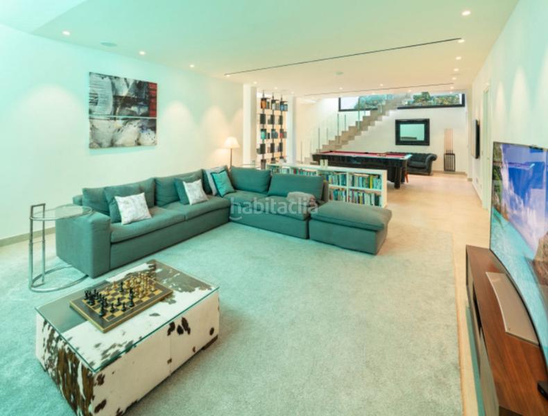 Foto 03796ddc-40a8-4e7d-8fef-263cf06fea7f. Xalet a calle jesus puente 12 a Puerto Banús Marbella