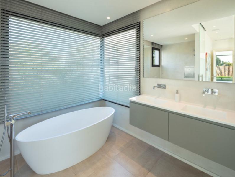 Foto 36bc4c3a-b091-4015-81a9-ebff93a138da. Xalet a calle jesus puente 12 a Puerto Banús Marbella