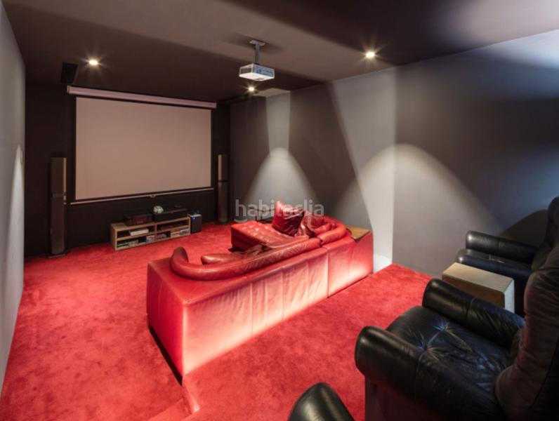 Foto 48cd3658-f343-4bfb-844b-ae8500f4254d. Xalet a calle jesus puente 12 a Puerto Banús Marbella