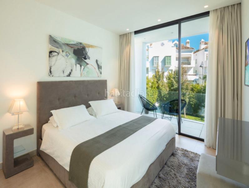 Foto 498738a4-1772-4532-86cb-f03188f93683. Xalet a calle jesus puente 12 a Puerto Banús Marbella