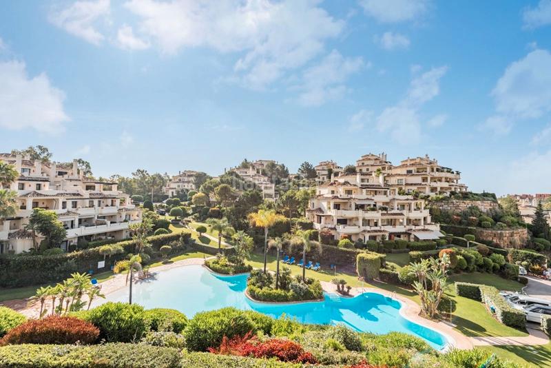 Foto 1560958f-3d8a-446d-b9dc-6f7b2e3ee6aa. Appartamento in avenida de ronda 3c in los arqueros - puerto del almendro Benahavís