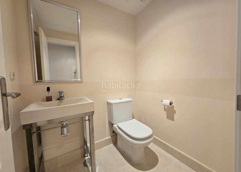 Foto fb96ba9d-6d8f-4068-9b72-04bb8c602459. Appartamento in avenida de ronda 3c in los arqueros - puerto del almendro Benahavís