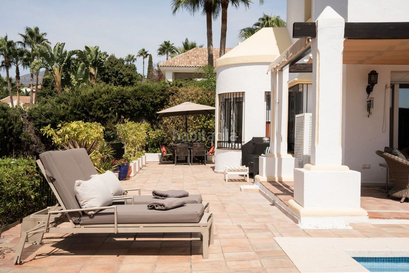 Foto 48c6036a-289b-4d46-ba67-a02bdc2f68aa. Chalet en lugar urbanizacion el paraiso 514c el paraíso: tu villa de ensueño en Estepona