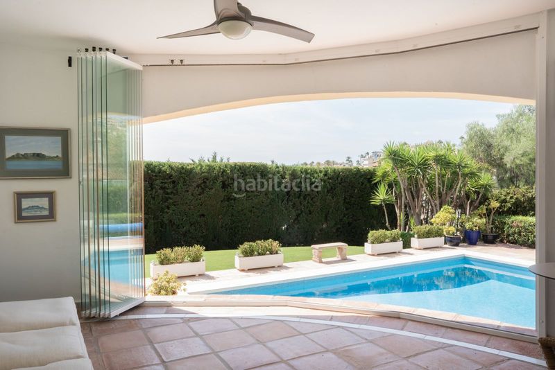 Foto 73385d5c-f021-4954-a989-d721179e8bba. Chalet en lugar urbanizacion el paraiso 514c el paraíso: tu villa de ensueño en Estepona