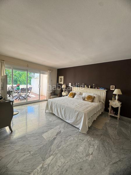 Foto 5e5c0587-de10-4524-8b04-fb2efc255279. Location attique dans urbanización alhambra del golf 1 dans Estepona