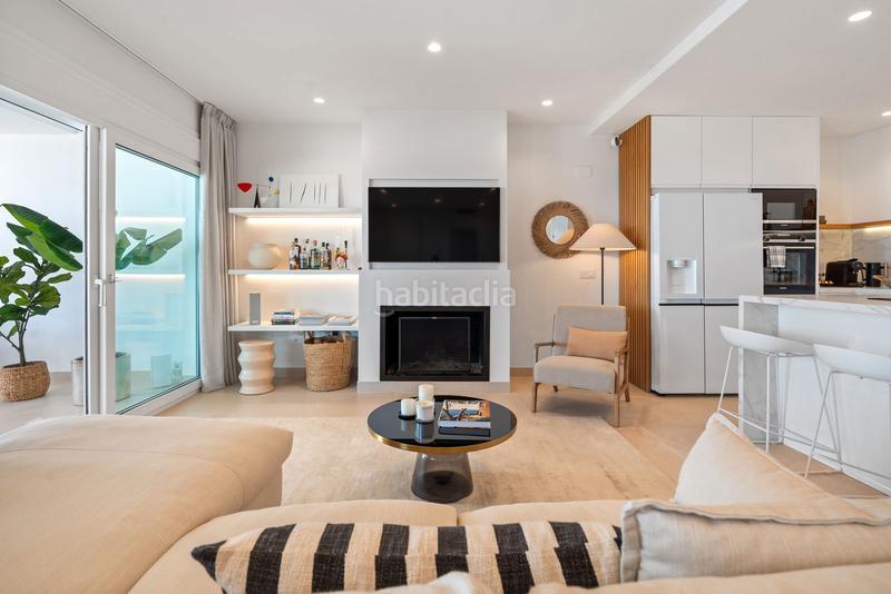 Foto d83fe780-cc68-4c3a-bb1e-15be6c94abce. Casa pareada en urbanizacion los altos de los monteros 11 oportunidad única: dúplex a 60 metros de la playa en la duquesa en Marbella
