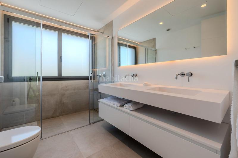 Foto b597598a-0dbb-4142-8c59-7d64aa488ab1. Chalet in avenida de julio iglesias s/n in Puerto Banús Marbella