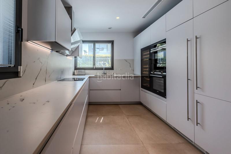 Foto ddcb4845-2cec-4496-9aed-5583a6865c85. Chalet in avenida de julio iglesias s/n in Puerto Banús Marbella