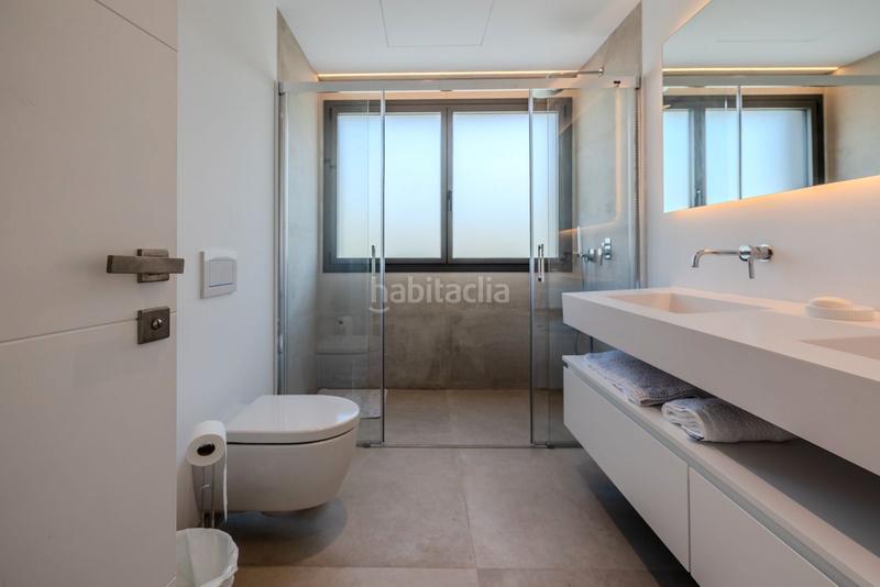 Foto ed9cc409-1b3c-4b29-98a5-c1287b52d1ec. Chalet in avenida de julio iglesias s/n in Puerto Banús Marbella