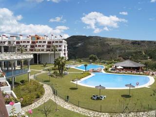 Piso  Calle la pacheca alta 22. Apartamento de lujo con vistas panorámicas en marbella: tranquil