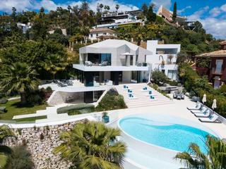 Chalet  Calle la pacheca alta 22. Villa la toca: la definición de lujo y arquitectura en el herroj