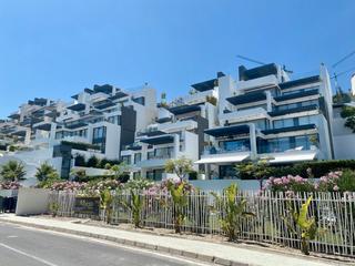 Piso  Avenida tomás pascual 22. Lujo moderno en la quinta, marbella: tu oportunidad de inversión