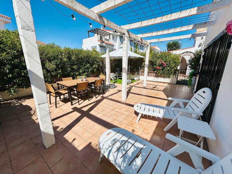 Foto 0d8306a7-ffed-4ee8-a57b-908b5a9eac96. Casa adosada en n-340 147 la duquesa: tu rincón con encanto en Manilva