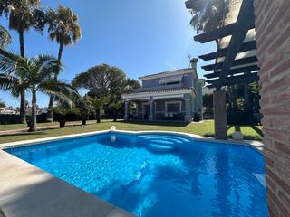 Chalet en Avenida benamara 15. Bel air: tu villa en la costa del sol