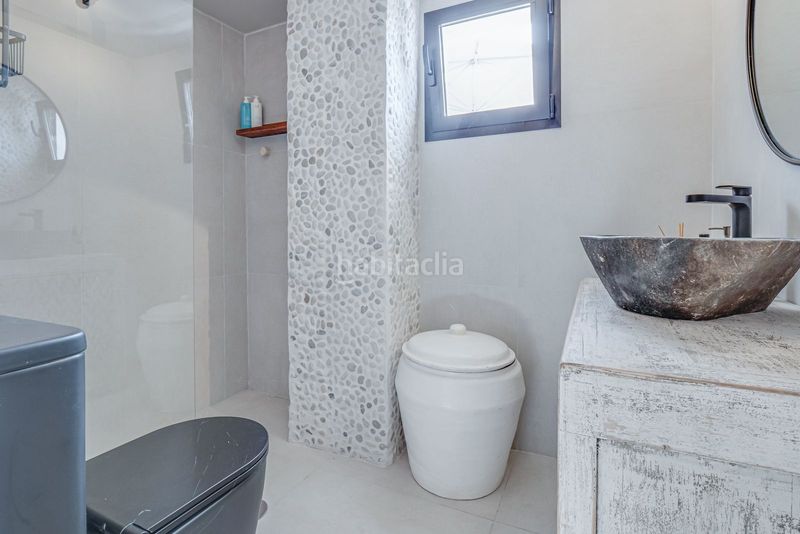 Foto 793ba9f8-20ee-4076-8fc5-ba2eb3d7060f. Pis a calle las ventas 16 a Las Brisas Marbella
