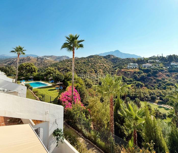 Foto ef5f47bc-d46a-4fae-935c-c49aa52754fd. Location appartement avec piscine dans La Quinta Benahavís