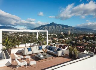 Apartament a Nueva Andalucía centro. Apartamento de lujo reformado con vistas espectaculares en nueva