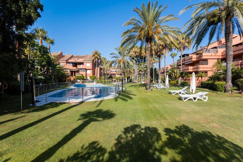 Foto 716c79cf-5f92-4917-92b4-b9ea907d1faa. Flat in calle isabel clara eugenia 357 in Puerto Banús Marbella