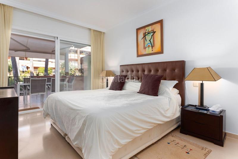 Foto 8d9adbd8-319a-4b3a-89c9-a72f3e97191d. Flat in calle isabel clara eugenia 357 in Puerto Banús Marbella