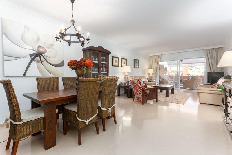 Foto a5030657-9cb4-4c49-9356-c21c6d7fe116. Flat in calle isabel clara eugenia 357 in Puerto Banús Marbella