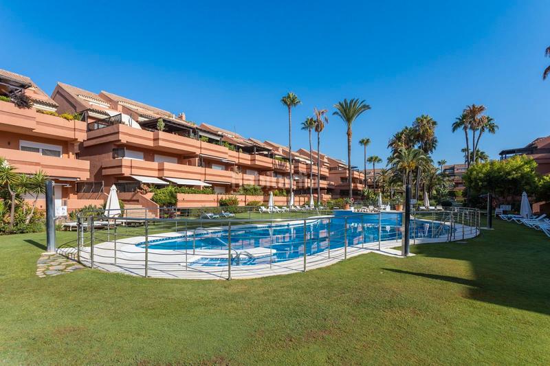 Foto ebd77495-1d36-477d-bab5-51631b6f42bd. Flat in calle isabel clara eugenia 357 in Puerto Banús Marbella