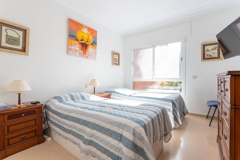 Foto f2aa955e-2e6a-4287-9dfb-d1c025c08eb2. Flat in calle isabel clara eugenia 357 in Puerto Banús Marbella