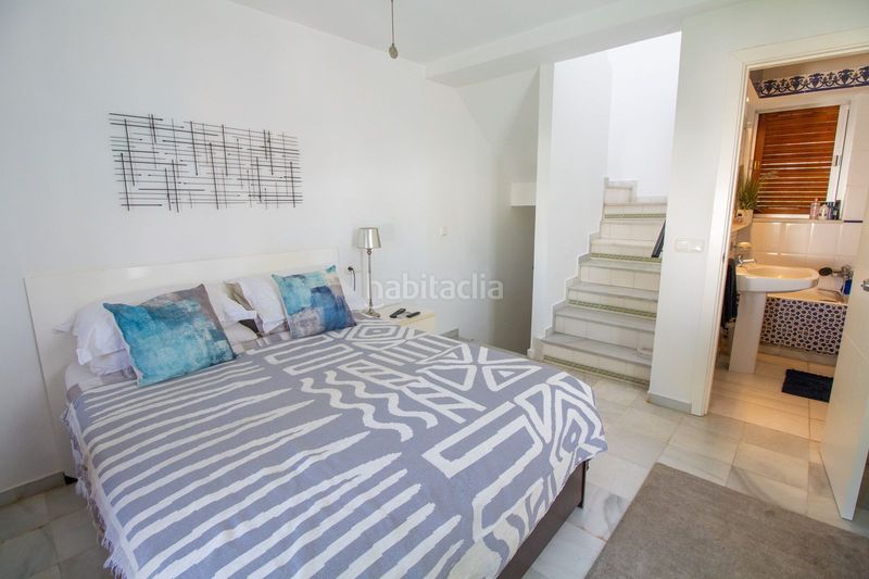 Foto 7019602b-a02c-41de-9b80-29ca990226d5. Casa pareada en urbanización la alzambra 11 tu vida soñada en Marbella