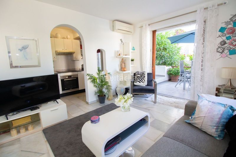 Foto 776765e7-2fdd-48c9-8fbd-3dd1fce4c372. Casa pareada en urbanización la alzambra 11 tu vida soñada en Marbella