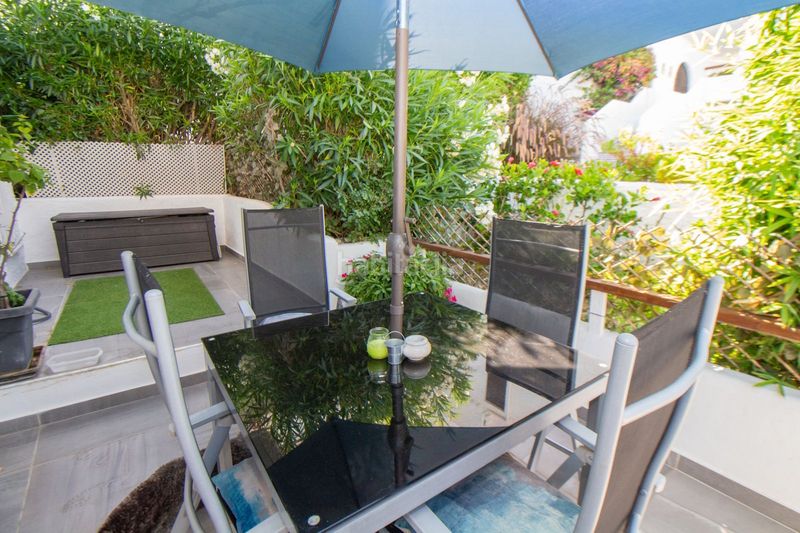 Foto 8890e5a7-386d-421c-9b32-cb9478540998. Casa pareada en urbanización la alzambra 11 tu vida soñada en Marbella