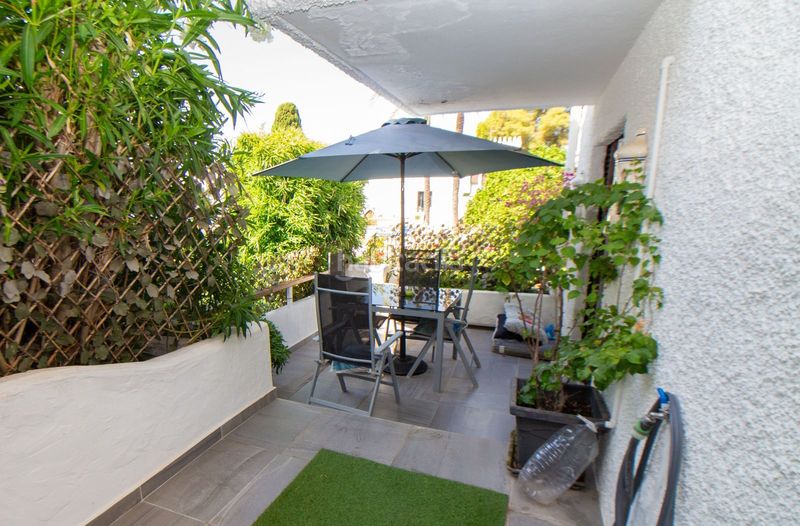 Foto 92c36390-b545-4104-a508-15fa4a17609e. Casa pareada en urbanización la alzambra 11 tu vida soñada en Marbella