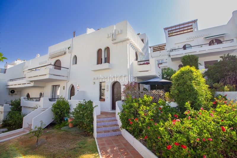 Foto a3eedc16-b9f9-4b62-af19-61c1d695e28e. Casa pareada en urbanización la alzambra 11 tu vida soñada en Marbella