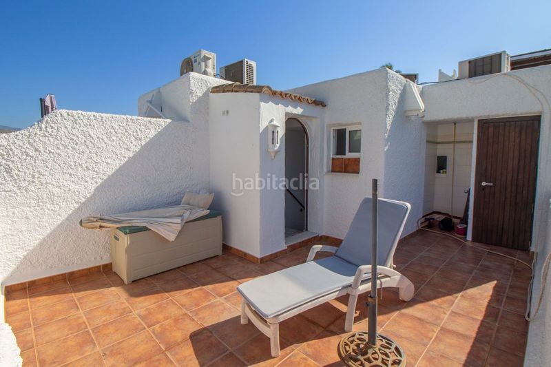 Foto c581e388-9fdb-462d-bde5-1433ea70bc7c. Casa pareada en urbanización la alzambra 11 tu vida soñada en Marbella
