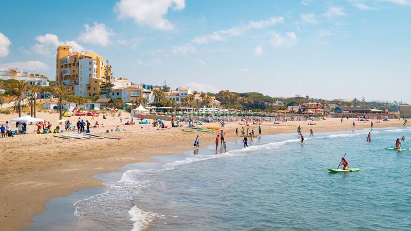 Foto cdb85421-0992-47f7-a31b-edc00a6b9bdd. Pis amb piscina a Cabopino - Artola Marbella