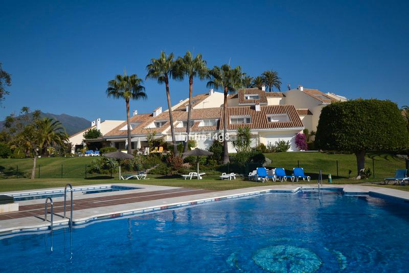 Foto d5e0db08-372a-480c-8a6b-6ac7d251c2b2. Casa adosada en calle las aguilas 5 adosado en Aloha: lujo y comodidad en Marbella